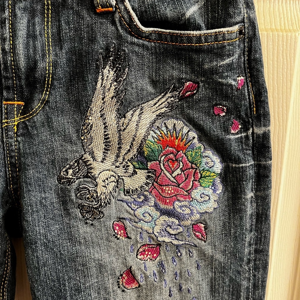 ULTRA RARE~ED HARDY~ TATTOO JEANS ~ SKINNY RAW HEM ~ MIXED MEDIA ~ DOVE~28 - Picture 15 of 16